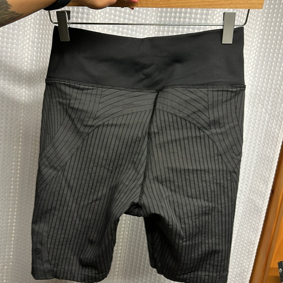 Lululemon Ebb to Street High Rise 8” short - Picture 6 of 6